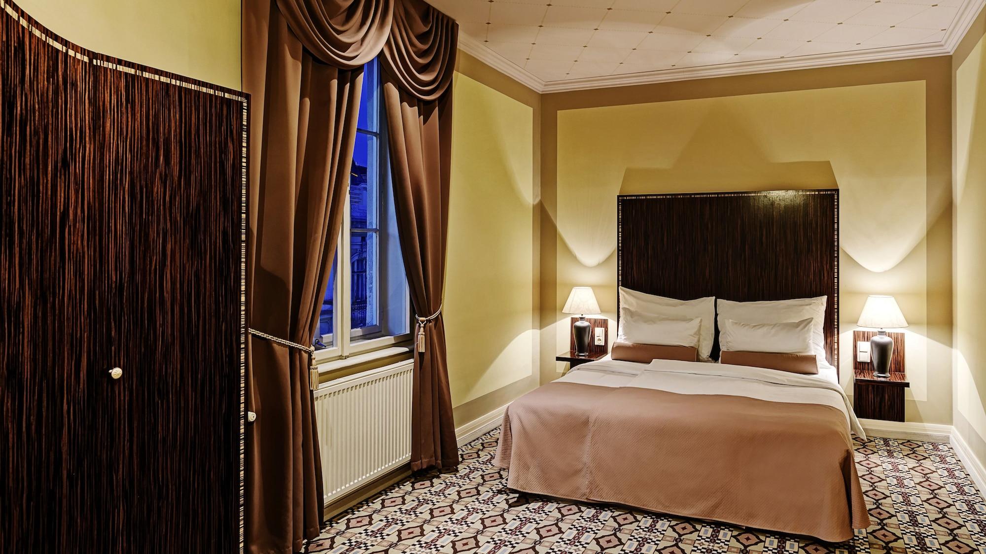 Grandezza Hotel Luxury Palace Brno Exterior photo A room at the hotel