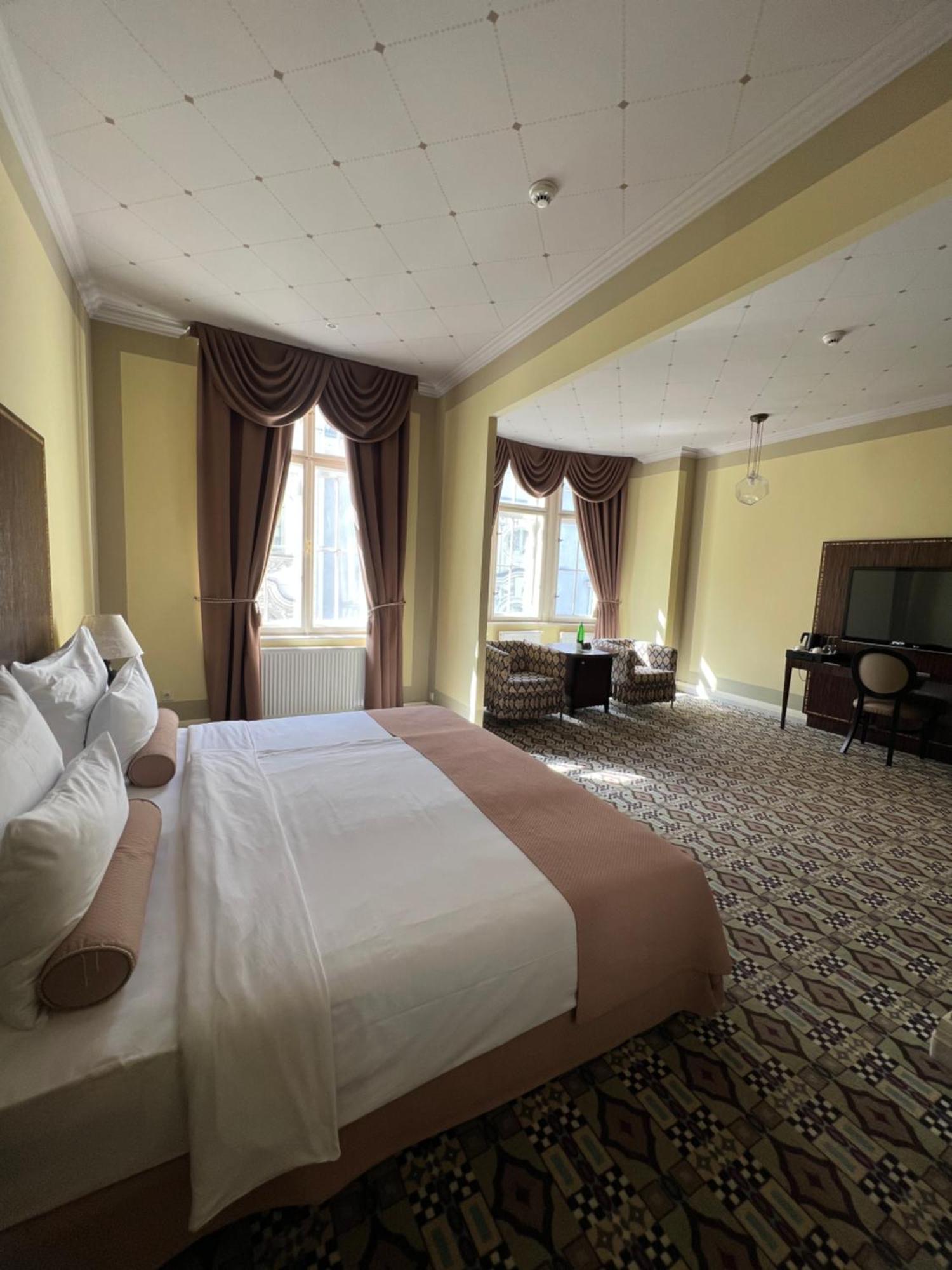 Grandezza Hotel Luxury Palace Brno Exterior photo A room at the hotel