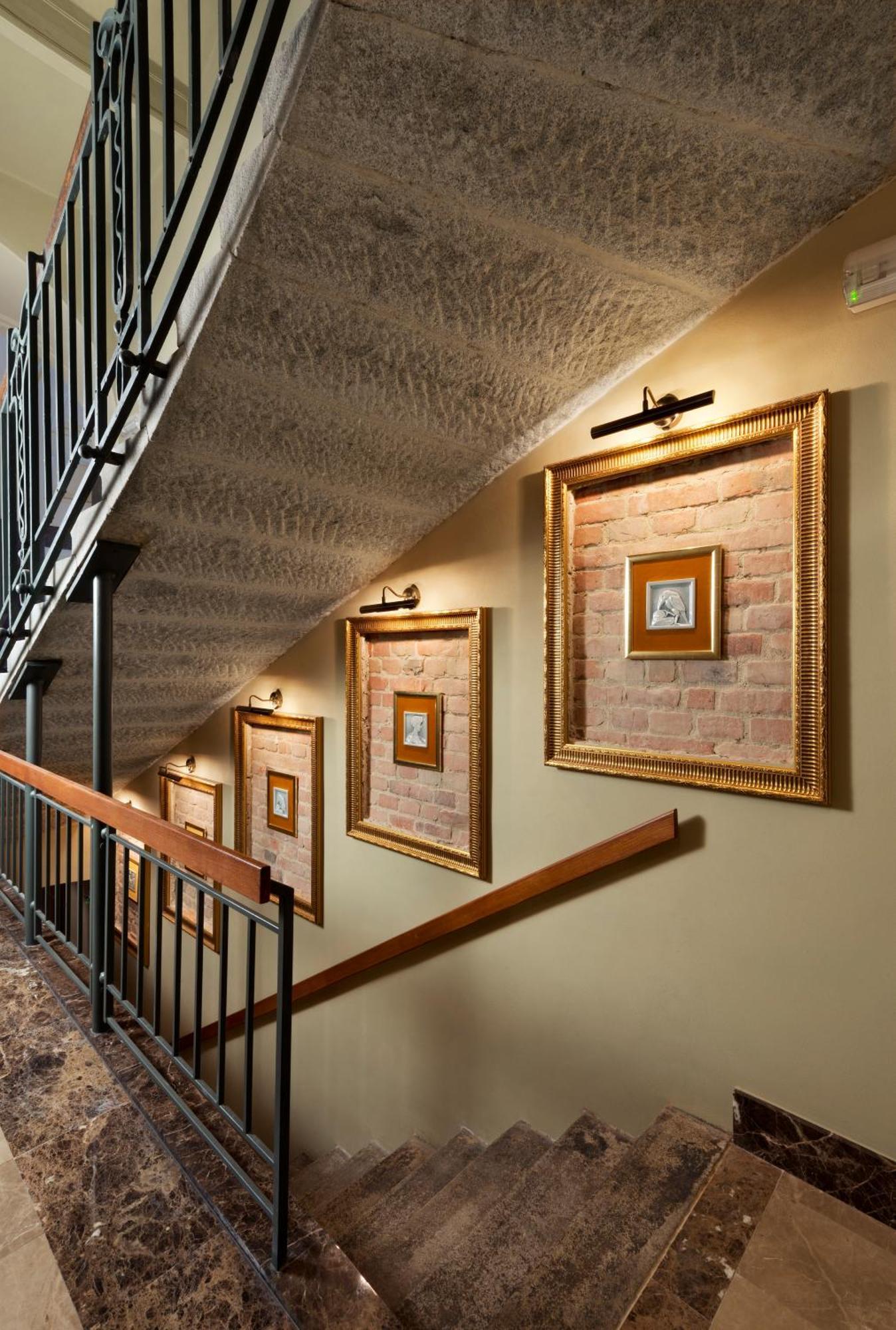 Grandezza Hotel Luxury Palace Brno Exterior photo Picture lights