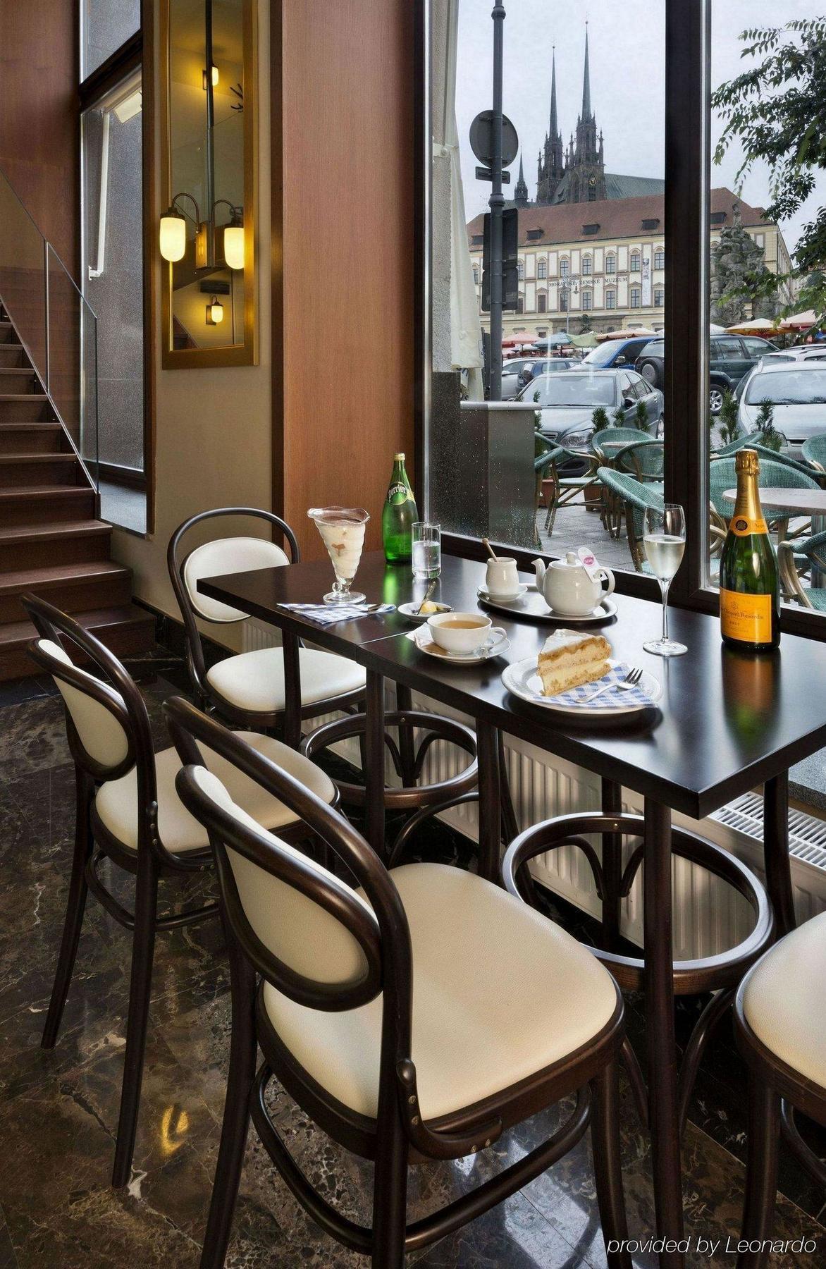 Grandezza Hotel Luxury Palace Brno Exterior photo Café