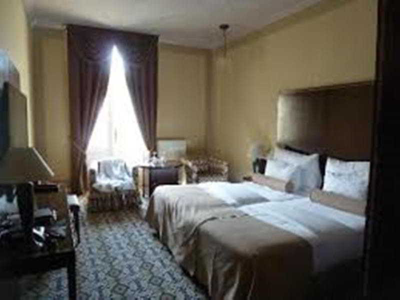 Grandezza Hotel Luxury Palace Brno Exterior photo A room at the hotel