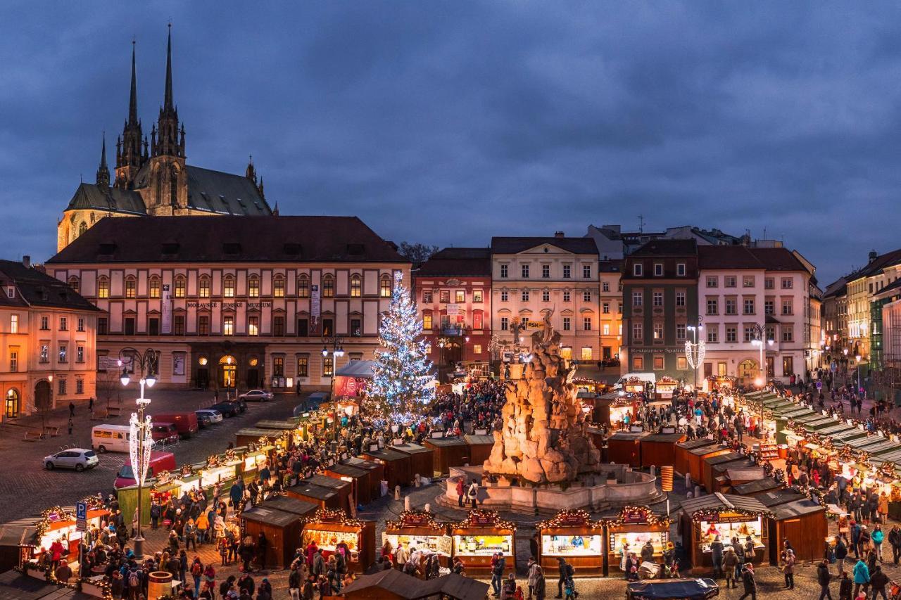 Grandezza Hotel Luxury Palace Brno Exterior photo Christmas market in Wrocław, Poland
