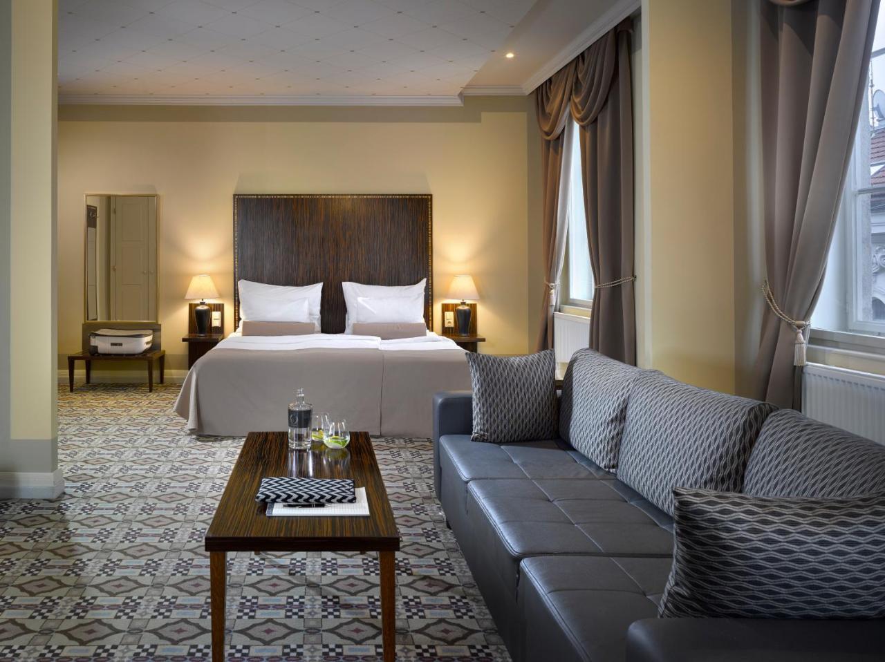Grandezza Hotel Luxury Palace Brno Exterior photo A suite at the hotel
